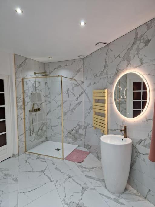 Maison Chic Avec Jacuzzi Nogent Sur Oise Yaospa60 Kültér fotó